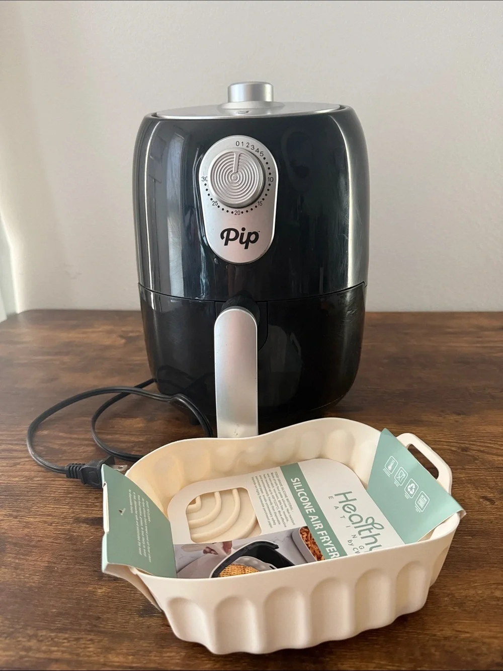 Air Fryer Silver Pip Compact & Silicone Tray